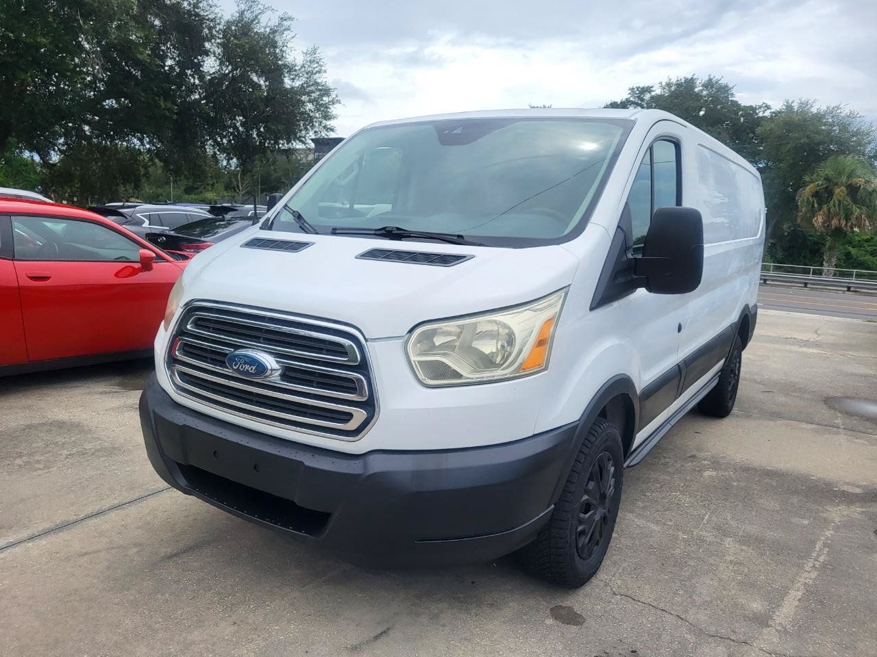 Used 2016 Ford Transit 250 130 Low Roof w/ Exterior Upgrade Package RWD image 2