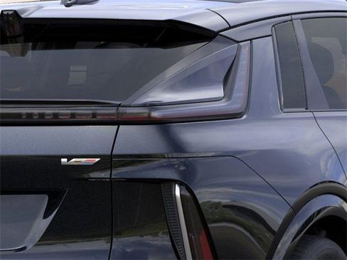 New 2026 Cadillac Lyriq V image 11