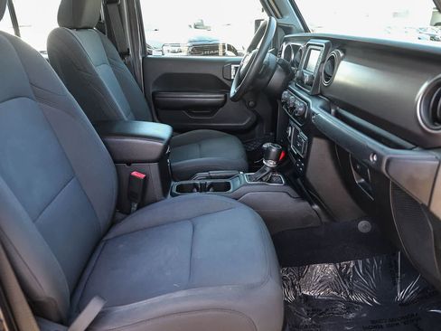 Used 2020 Jeep Gladiator Sport w/ Auxiliary Switch Group AWD/4WD image 15