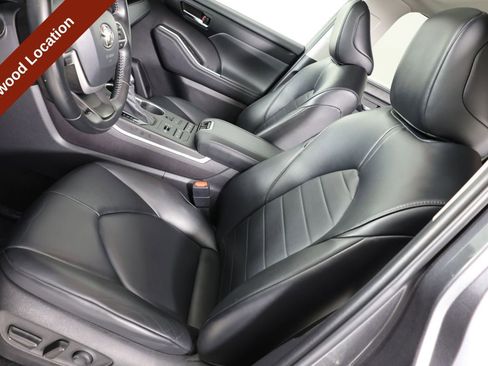Used 2022 Toyota Highlander XLE AWD/4WD image 10