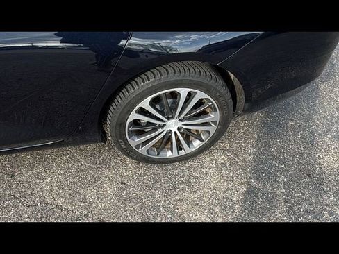 Used 2018 Buick Regal Essence FWD image 28