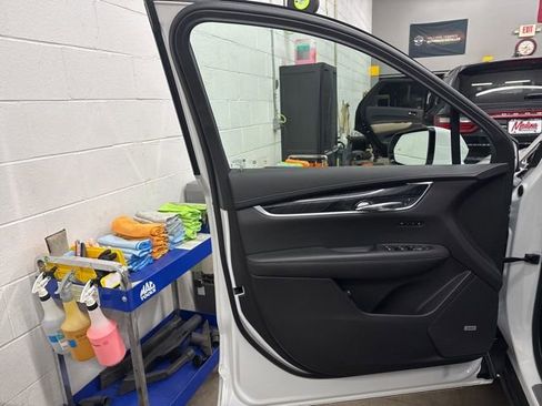 Certified 2022 Cadillac XT6 Premium Luxury w/ Technology Package image 7