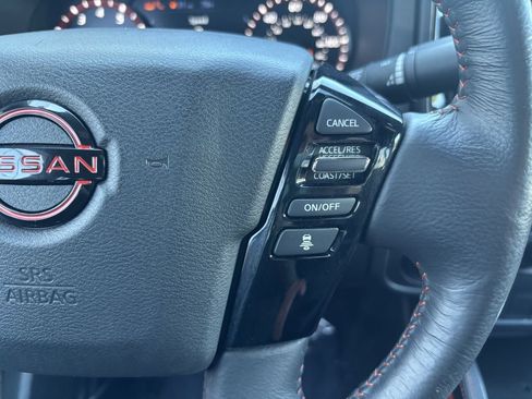 Used 2025 Nissan Frontier PRO-4X AWD/4WD image 15