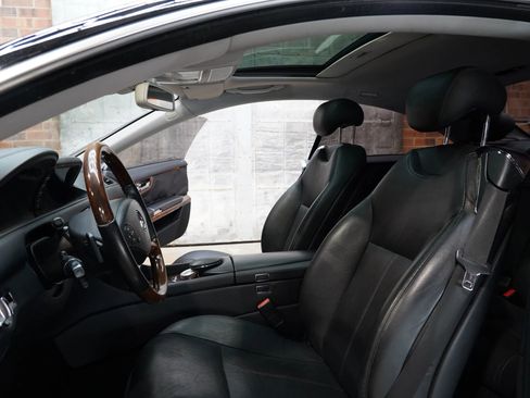 Used 2011 Mercedes-Benz CL 550 4MATIC w/ Sport Pkg Plus One image 36