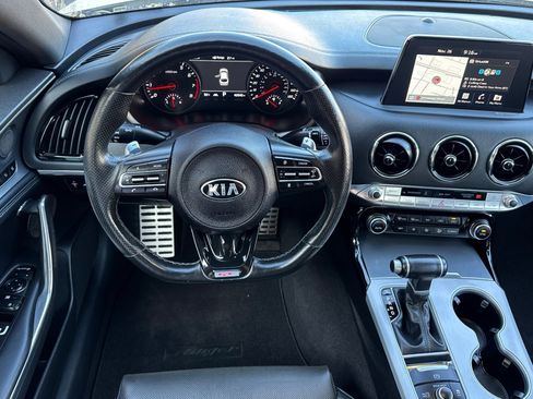 Used 2021 Kia Stinger GT1 image 18