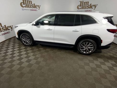 Used 2026 Buick Enclave Preferred AWD/4WD image 5