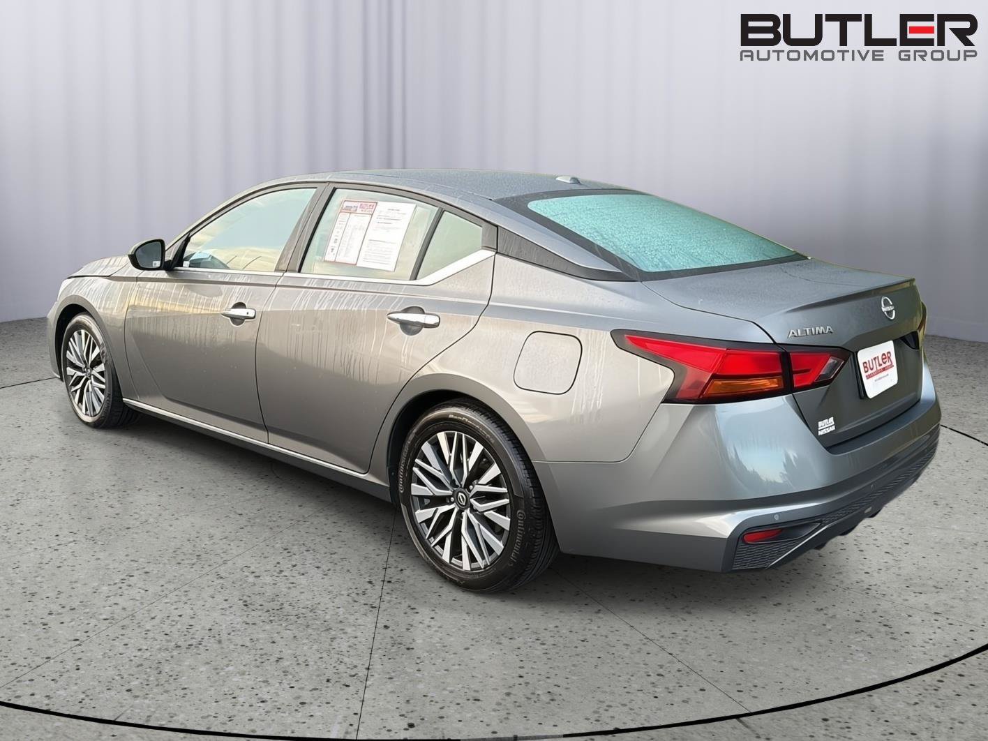 Used 2025 Nissan Altima 2.5 SV FWD image 4
