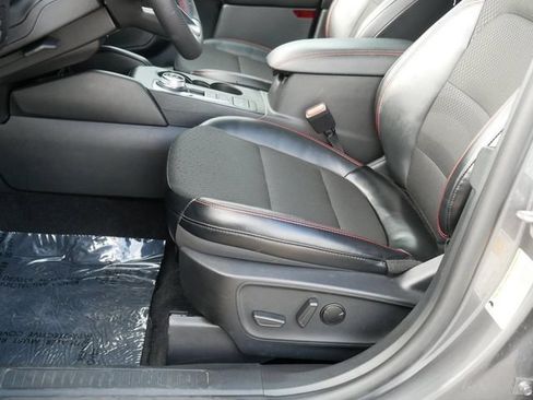 Used 2025 Ford Escape ST-Line AWD/4WD image 14