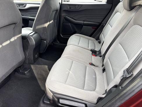 Used 2021 Ford Escape S image 18