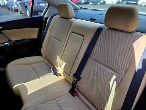 Used 2012 MAZDA MAZDA3 i Touring image 28