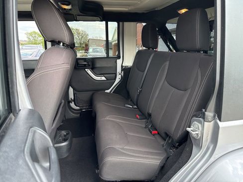 Used 2017 Jeep Wrangler Unlimited Sahara w/ Dual Top Group AWD/4WD image 46