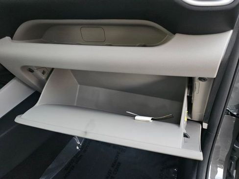 Certified 2022 Hyundai Venue SEL w/ Cargo Package image 18