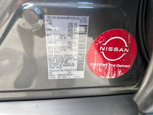 Used 2019 Nissan Rogue S FWD image 31