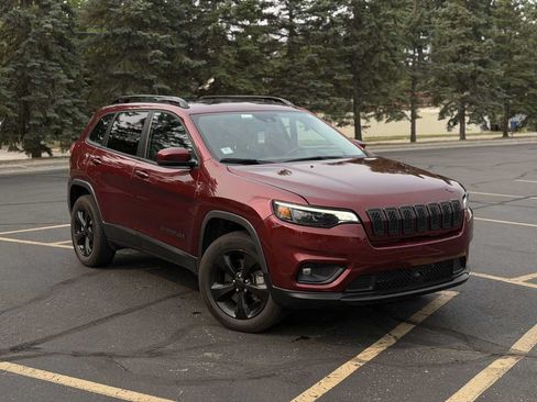 Used 2020 Jeep Cherokee Latitude Plus AWD/4WD image 1
