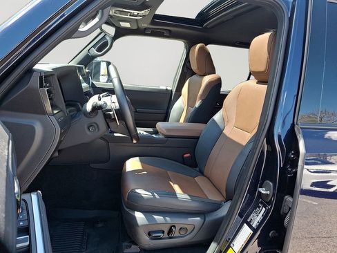 Used 2024 Lexus GX 550 w/ Cold Area Package AWD/4WD image 15