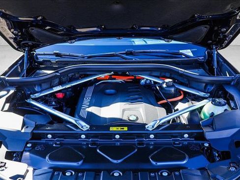 New 2026 BMW X5 xDrive50e w/ M Sport Package image 25