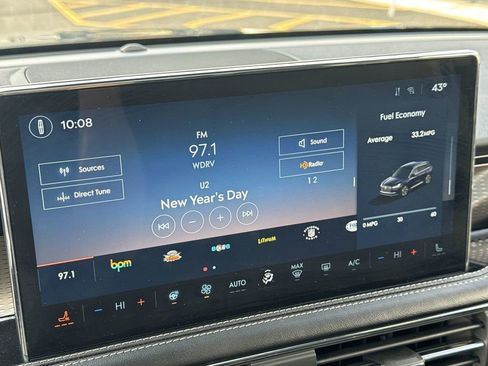 Used 2025 Lincoln Corsair Grand Touring w/ Equipment Group 302A image 12