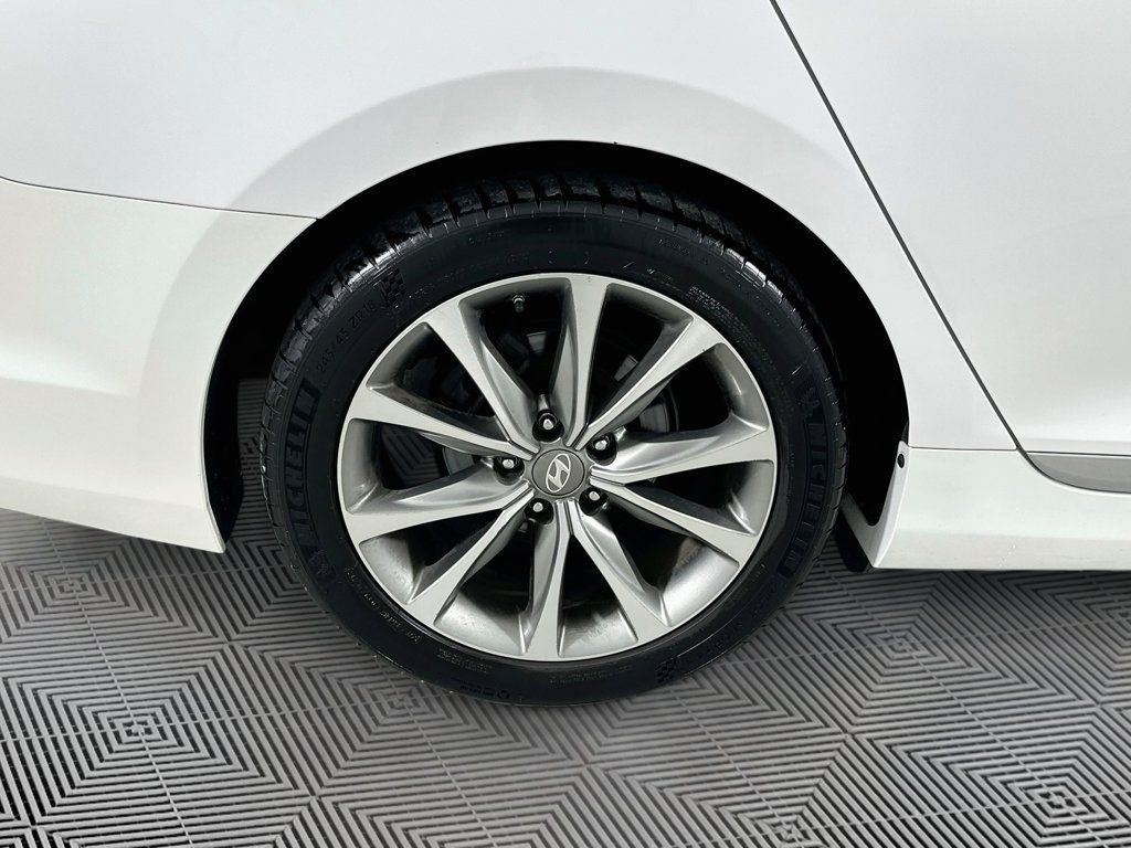 Used 2017 Hyundai Azera FWD image 27