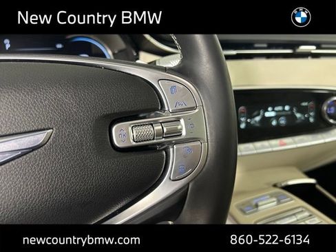 Used 2025 Genesis GV70 2.5T w/ Select Package AWD/4WD image 17