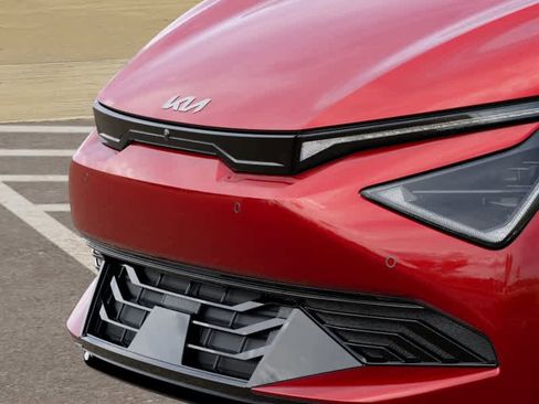 New 2026 Kia EV6 Wind RWD image 12
