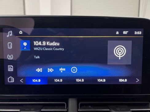 Used 2025 Chevrolet Trax LT w/ LT Convenience Package FWD image 52