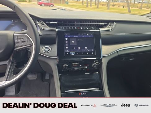 Used 2024 Jeep Grand Cherokee L Laredo w/ Trailer Tow Package AWD/4WD image 18