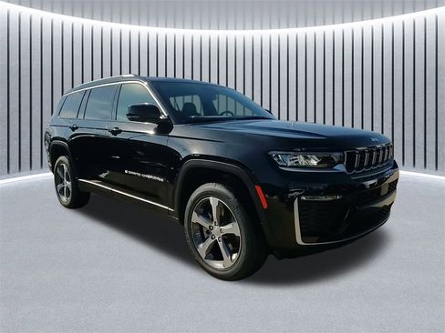 New 2026 Jeep Grand Cherokee L Limited image 1