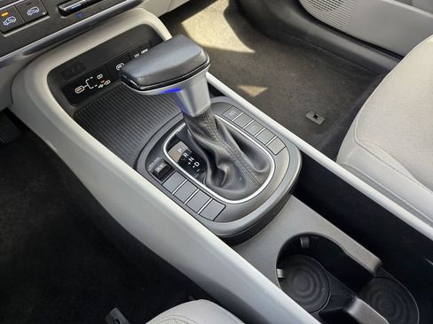 Used 2024 Hyundai Kona SEL image 24