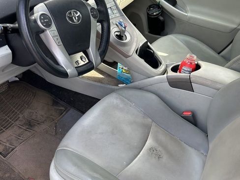 Used 2014 Toyota Prius Four image 5