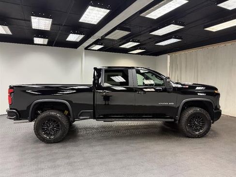 New 2026 Chevrolet Silverado 2500 ZR2 AWD/4WD image 5