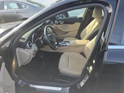 Used 2018 Mercedes-Benz C 300 4MATIC Sedan w/ Premium Package image 5