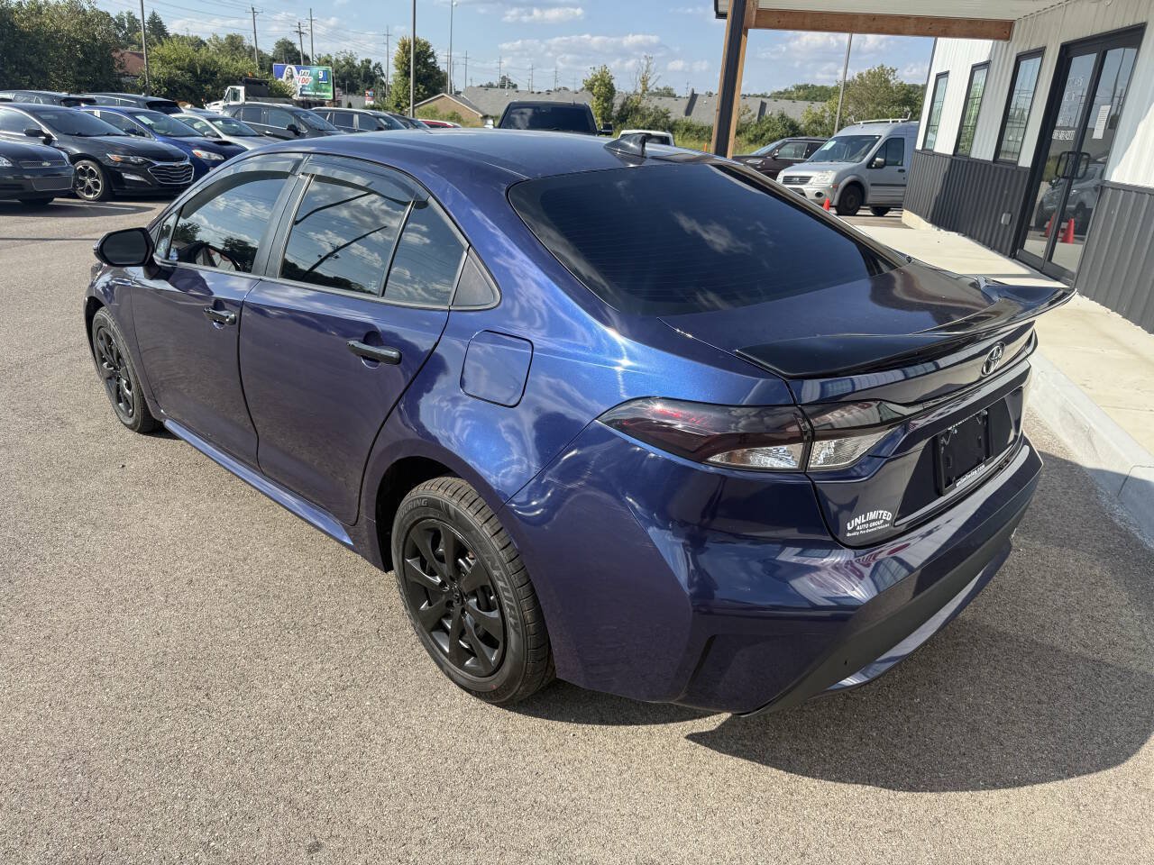 Used 2021 Toyota Corolla LE FWD image 10