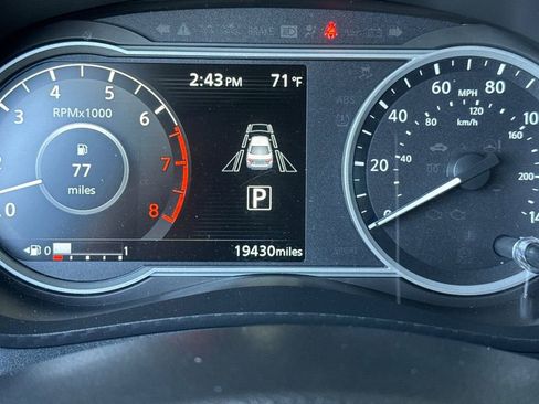 Used 2023 Nissan Versa SR w/ Trunk Package FWD image 23