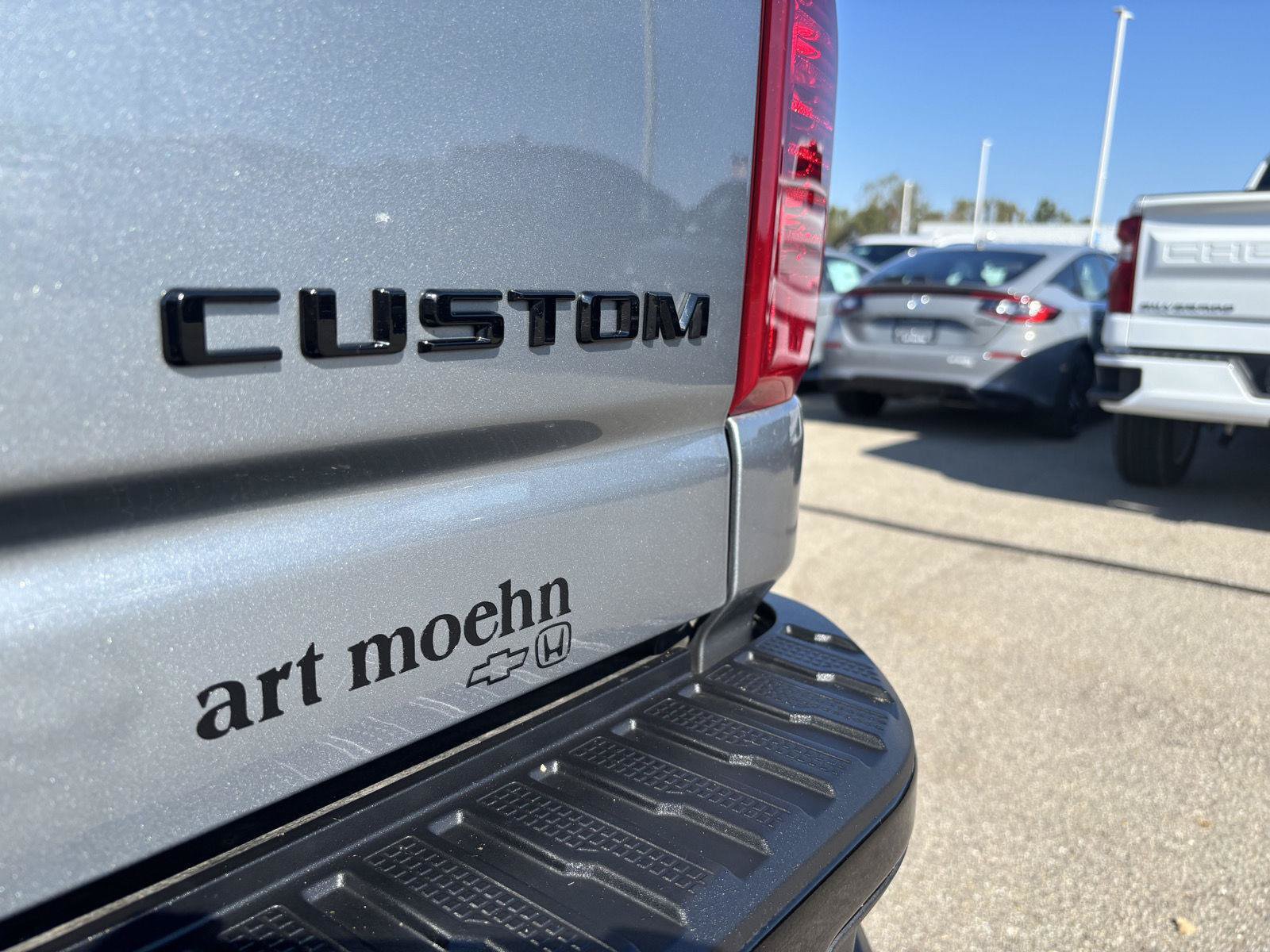 Used 2025 Chevrolet Silverado 2500 Custom w/ Custom Value Package AWD/4WD image 12