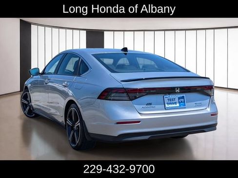 Used 2025 Honda Accord Sport image 8