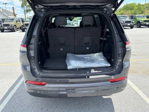 New 2026 Jeep Grand Cherokee L Limited AWD/4WD image 7