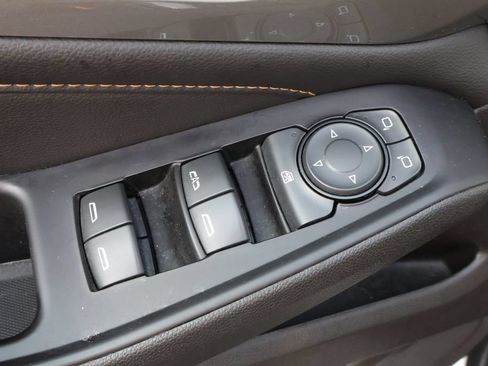 Used 2019 Chevrolet Traverse LT FWD image 13