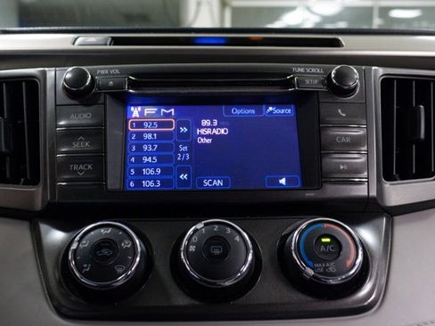 Used 2013 Toyota RAV4 LE image 13