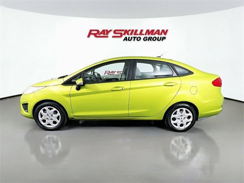 Used 2013 Ford Fiesta SE image 4