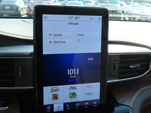 Used 2022 Ford Explorer Platinum w/ Equipment Group 601A image 31