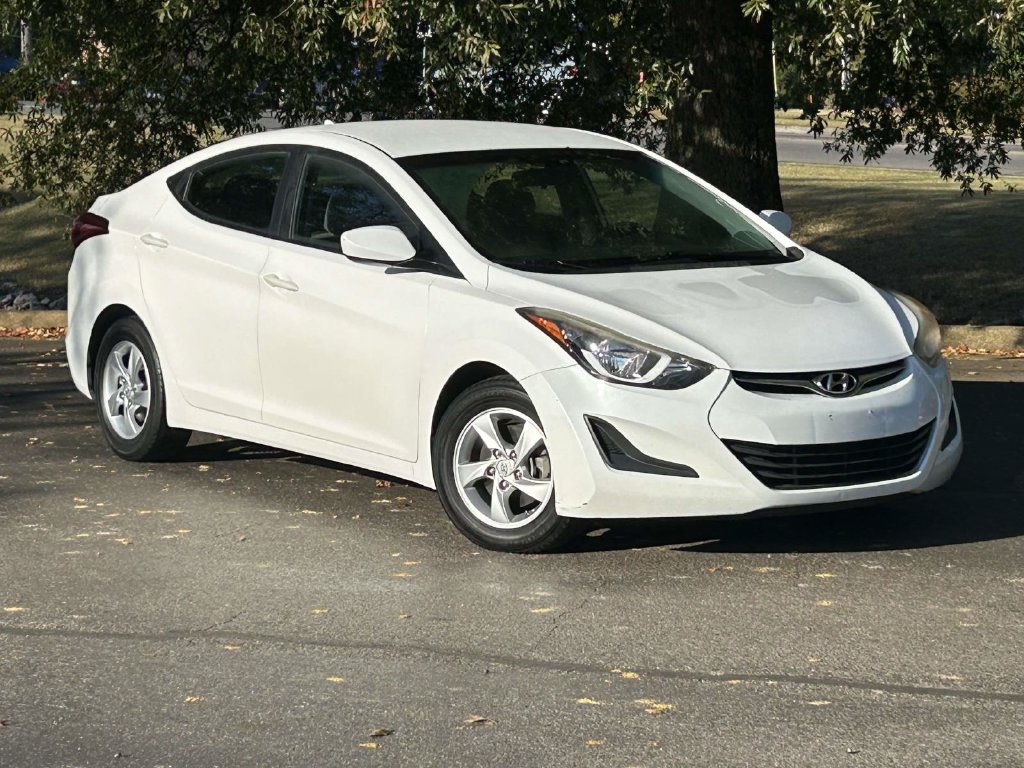 Used 2014 Hyundai Elantra SE FWD image 1