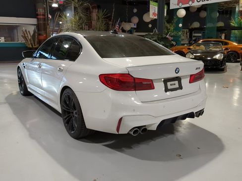Used 2018 BMW M5 image 10