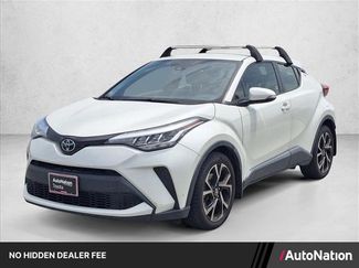 Used 2020 Toyota C-HR XLE FWD video 1