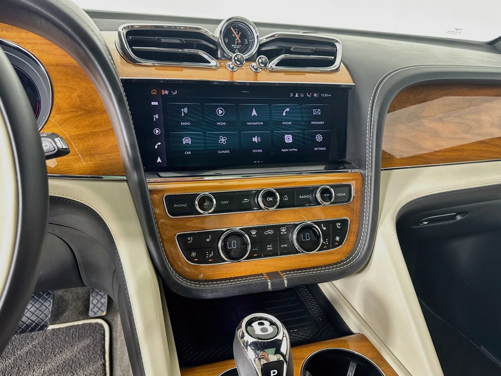 Certified 2023 Bentley Bentayga Extended Wheelbase AWD/4WD image 14