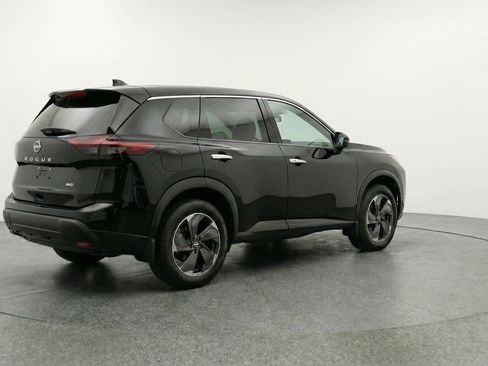 Used 2025 Nissan Rogue SV FWD image 9