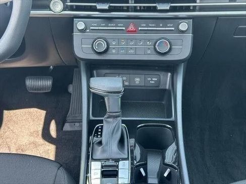 Certified 2026 Hyundai Tucson SE FWD image 8