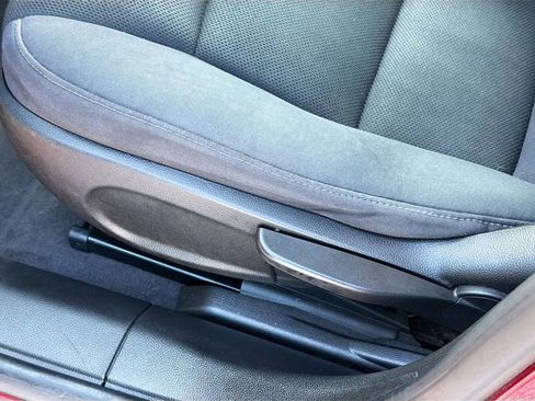 Used 2012 Chevrolet Cruze LT image 17