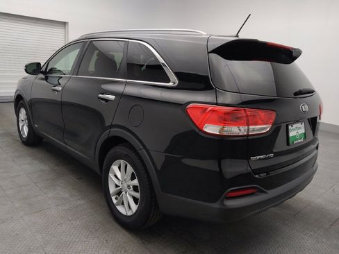 Used 2017 Kia Sorento LX image 5