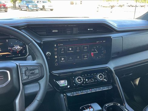 Used 2026 GMC Sierra 1500 AT4 w/ AT4 Premium Package AWD/4WD image 9