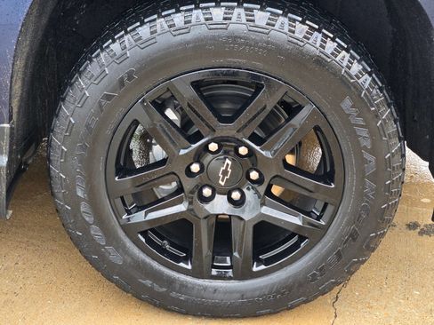 Used 2023 Chevrolet Silverado 1500 RST AWD/4WD image 7